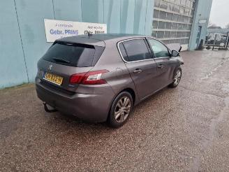 Auto da rottamare Peugeot 308 308 (L3/L8/LB/LH/LP), Hatchback 5-drs, 2013 / 2021 1.6 BlueHDi 120 2015/6