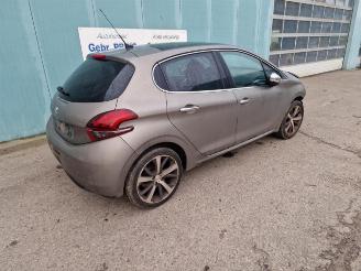 Salvage car Peugeot 208 208 I (CA/CC/CK/CL), Hatchback, 2012 / 2019 1.2 12V e-THP PureTech 110 2015/7