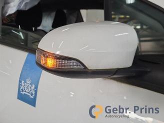 Toyota Yaris Yaris III (P13), Hatchback, 2010 / 2020 1.5 16V Hybrid picture 13