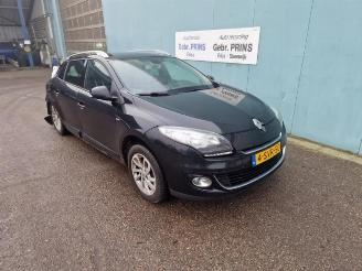Coche siniestrado Renault Mégane Megane III Grandtour (KZ), Combi 5-drs, 2008 / 2016 1.5 dCi 110 2014/3