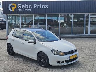 uszkodzony samochody osobowe Volkswagen Golf 1.4 TSI 160 16V Hatchback  Benzine 1.390cc 118kW (160pk) FWD 2009/9