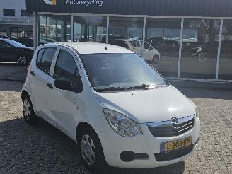 škoda osobní automobily Opel Agila 1.0 12V MPV  Benzine 996cc 48kW (65pk) FWD 2011/2