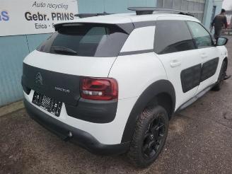 Coche siniestrado Citroën C4 cactus C4 Cactus (0B/0P), Hatchback 5-drs, 2014 1.2 PureTech 82 12V 2015/3