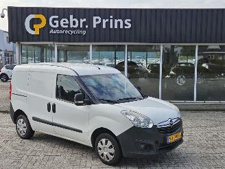krockskadad bil bedrijf Opel Combo VAN 1.3 CDTI 16V ecoFlex Bestel  Diesel 1.248cc 66kW (90pk) FWD 2013/3