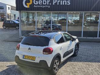 skadebil auto Citroën C3 1.2 Vti 12V PureTech Hatchback  Benzine 1.199cc 61kW (83pk) 2020/2