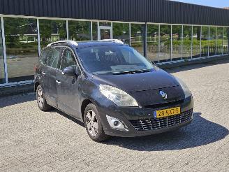 Renault Scenic 1.4 16V TCe 130 MPV  Benzine 1.397cc 96kW (131pk) FWD picture 2