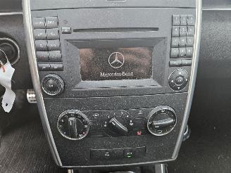 Mercedes B-klasse 1.5 B-160 16V Hatchback  Benzine 1.498cc 70kW (95pk) FWD picture 9