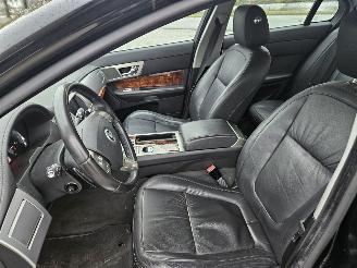 Jaguar XF 3.0 V6 24V Sedan 4Dr Benzine 2.967cc 175kW (238pk) RWD picture 9