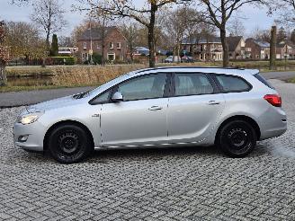 Opel Astra SPORTS TOURER 1.4 16V ecoFLEX Combi/o  Benzine 1.398cc 74kW (101pk) FWD picture 6