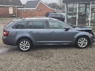 Skoda Octavia 1.6 TDI 16V Combi/o 4Dr Diesel 1.598cc 85kW (116pk) FWD picture 8