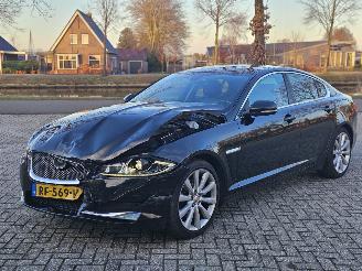 Jaguar XF 2.2 D R-sport S200 16V Sedan 4Dr Diesel 2.179cc 147kW (200pk) RWD picture 5