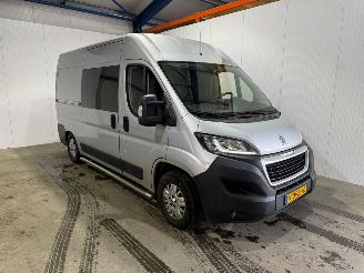 krockskadad bil bedrijf Peugeot Boxer 2.0 BlueHDi 130 Bestel  Diesel 1.997cc 96kW (131pk) FWD 2019/1