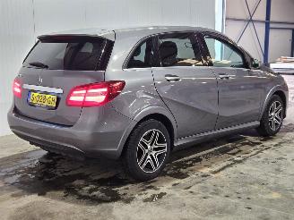 uszkodzony samochody osobowe Mercedes B-klasse B-250 e Hatchback  Elektrisch  132kW (179pk) FWD 2016/11