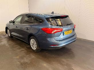 Schadeauto Ford Focus 1.0 EcoBoost 12V Hybrid 125 Combi/o  Elektrisch Benzine 999cc 92kW (125pk) FWD 2020/9