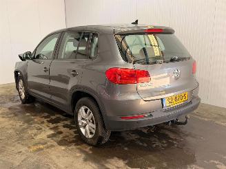 Vaurioauto  passenger cars Volkswagen Tiguan 1.4 TSI 16V SUV  Benzine 1,390cc 90kW (122pk) FWD 2014/2