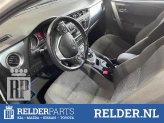 Toyota Auris Auris (E18), Hatchback 5-drs, 2012 / 2019 1.8 16V Hybrid picture 10