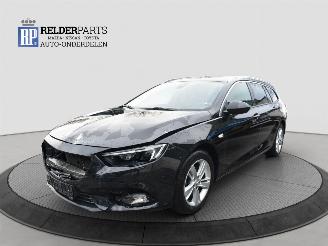 Schadeauto Opel Insignia SPORTS TOURER 1.5 TURBO 2017/12