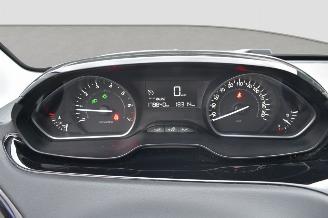 Peugeot 208 1.2 VVTI picture 11