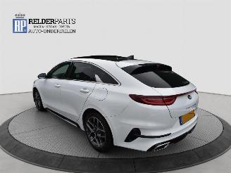 Kia Proceed 1.4 T-GDI  GT LINE PANO picture 3