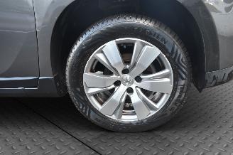 Peugeot 2008 1.2 vvti Pure Tech picture 20