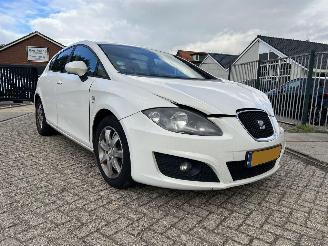 krockskadad bil auto Seat Leon 1.2 TSI Reference  180.798 2011/3