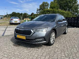 uszkodzony samochody osobowe Skoda Octavia 1.0 TSI Business Edition Plus | eerste eigenaar!! 2022/8