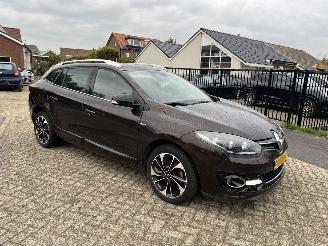 Unfallwagen Renault Mégane 1.2 TCe Bose | 8.993 km!! NAP!! 2016/6