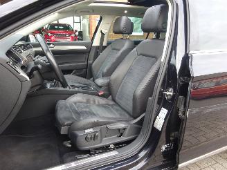 Volkswagen Passat Variant 1.6 TDI Highline, Panorama, Leer/alca, DAB+, Navi, 3 zone Airco picture 9