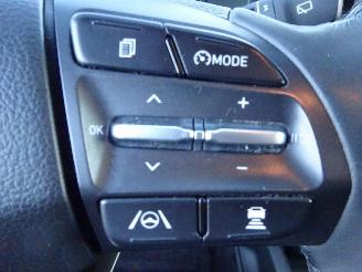 Hyundai Kona Prime 1.6i Hybride Automaat, Head-up, Navigatie, DAB+, Adaptive cruise picture 16