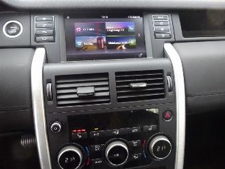 Land Rover Discovery Sport SE AWD TD4 Automaat, Leer, Navi, Cruise, Camera picture 15