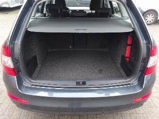 Skoda Octavia 1.6 TDI 105pk Greentech Ambition, Climare & Cruise, Navi picture 18