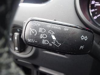 Skoda Octavia 1.6 TDI 105pk Greentech Ambition, Climare & Cruise, Navi picture 12