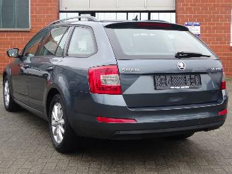 Skoda Octavia 1.6 TDI 105pk Greentech Ambition, Climare & Cruise, Navi picture 5