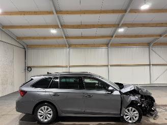 Unfallwagen Skoda Octavia 1.5TSI 85kW MHEV Business Edition 2024/10