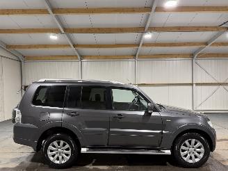 škoda dodávky Mitsubishi Pajero 3.2 DI-D 147kW Automaat Leder 4X4 Instyle Side Window Van 2011/3