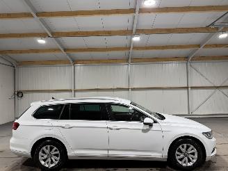 Vaurioauto  passenger cars Volkswagen Passat 1.6TDI 88kW Clima Connected Series 2017/2