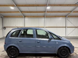 Damaged car Opel Meriva 1.6 16V 77kW Automaat Cosmo 2009/4