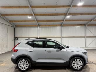 Coche accidentado Volvo XC40 70kWh Single Motor 175kW Essential 2024/8
