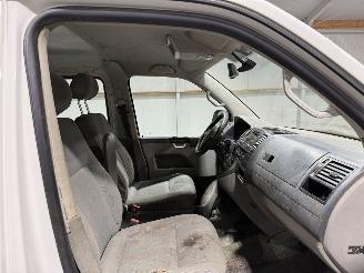 Volkswagen Transporter 2.0TDI 75kW L2H1 DC picture 19