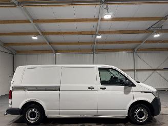 damaged commercial vehicles Volkswagen Transporter 2.0TDI 81kW L2H1 Koelwagen 2020/9