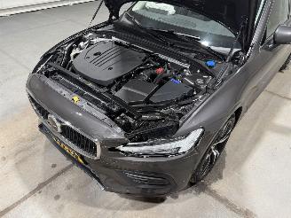 Volvo V-60 2.0B3 120kW Automaat Essential Edition picture 25
