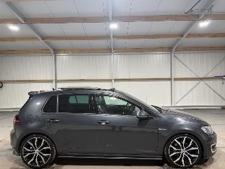 krockskadad bil auto Volkswagen Golf GTE 1.4TSI 110kW Panoramadak Leder 2015/5