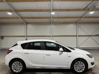 Vaurioauto  passenger cars Opel Astra 1.4Turbo 103kW Business+ 2014/11