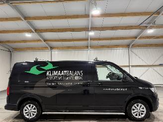 krockskadad bil bedrijf Volkswagen Transporter 2.0TDI 81kW L2 2021/6