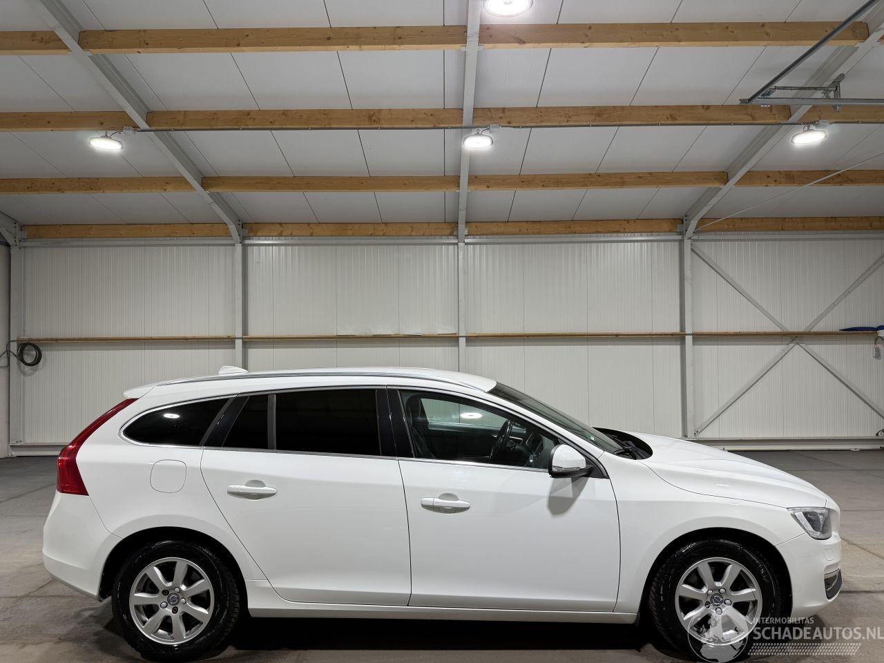 Volvo V-60 2.0T4 140kW Ocean Race Clima Camera