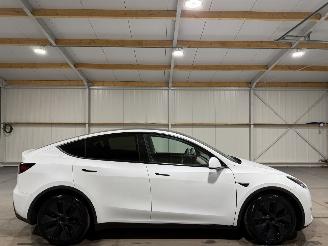 damaged passenger cars Tesla Model Y 75kWh Long Range 258kW AWD 2025/1