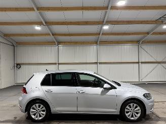 krockskadad bil auto Volkswagen Golf 1.0TSI 85kW Clima Comfortline 2019/3