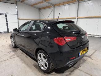 Alfa Romeo Giulietta 1.6JTDm 88kW Automaat Super picture 12