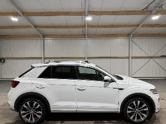 Schadeauto Volkswagen T-Roc 1.5TSI 110kW Automaat Pano Sport Business R 2019/8