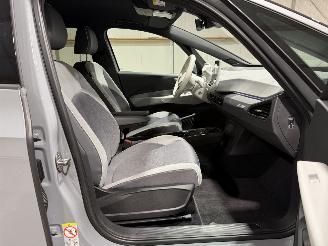 Volkswagen ID.3 58kWh 150kW First Plus picture 38